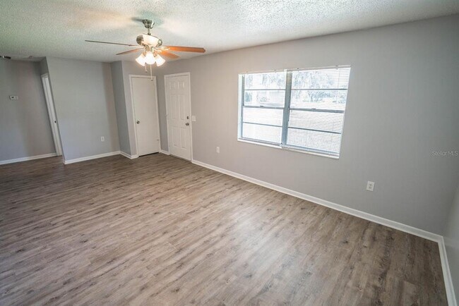 Building Photo - 6913 Mathers Ln