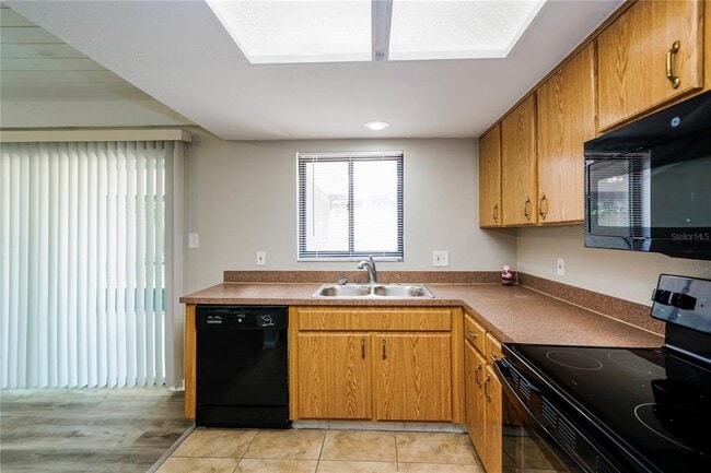 Building Photo - 4212 E Temple Heights Rd