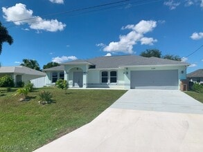 Building Photo - 1134 NE 4th Pl