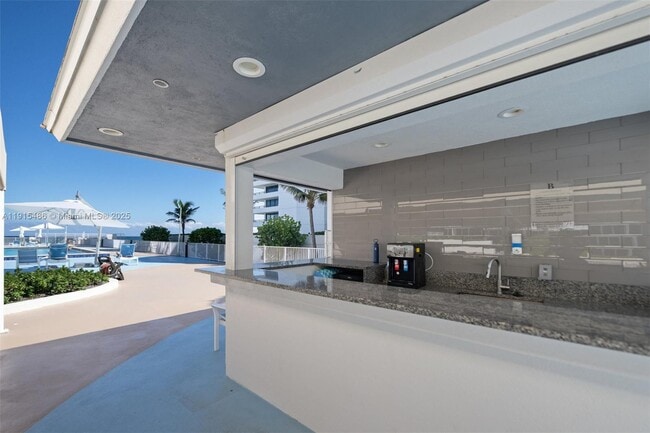 Building Photo - 3546 S Ocean Blvd