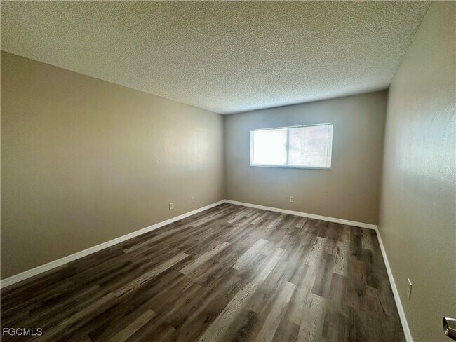 Building Photo - 829 Gleason Pkwy