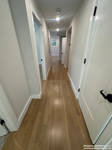 Building Photo - 104-106 Warren St. Unit 3