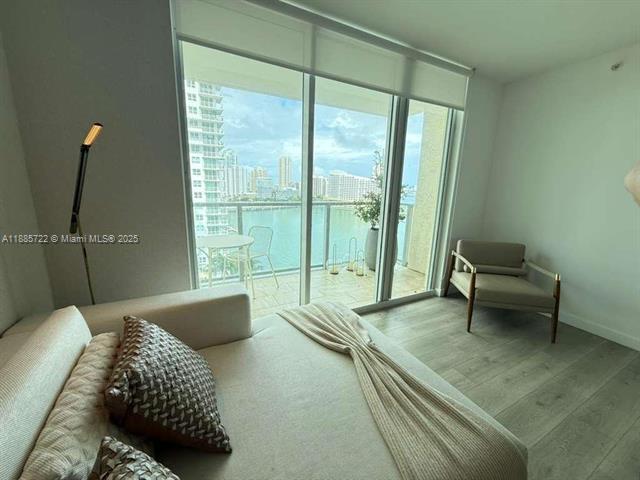Building Photo - 1155 Brickell Bay Dr