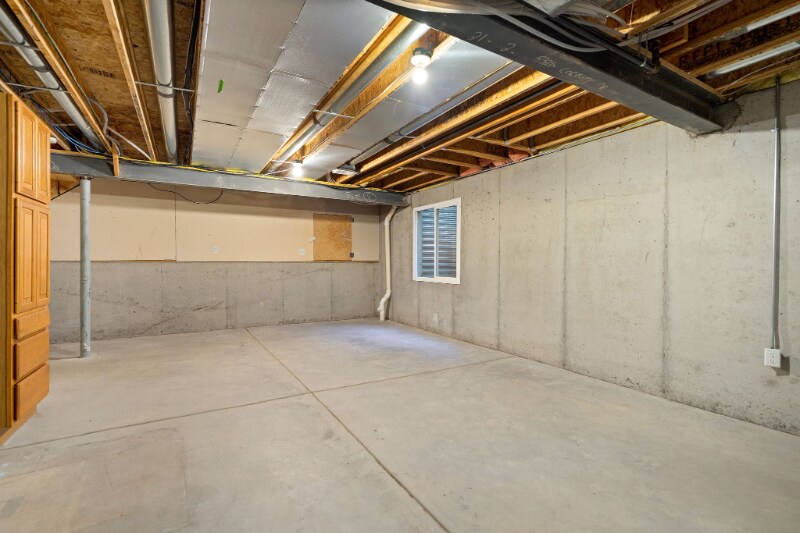 Building Photo - 5326 Corbett Dr