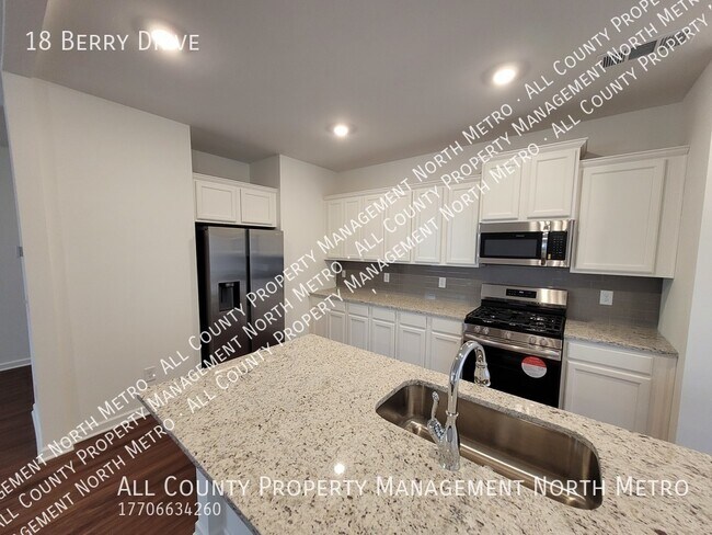 Building Photo - New 4BR/2.5BA Pet Friendly Dawsonville home