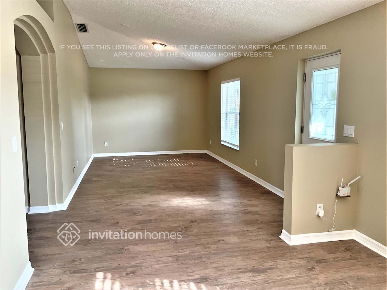 Building Photo - 1712 Laramie Cir