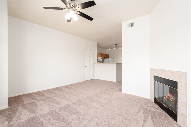 Building Photo - 905 S Zeno Way