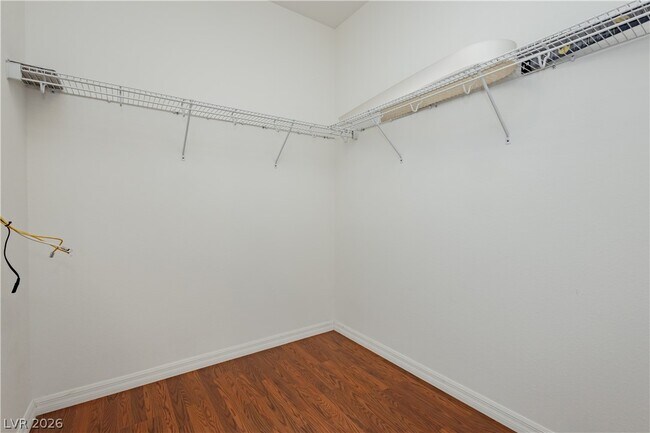 Building Photo - 11220 Robin Park Ave