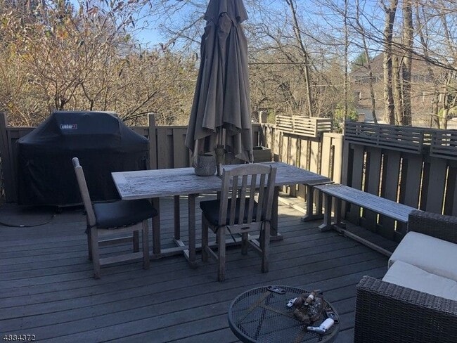 deck - 4 Dearburn Ct