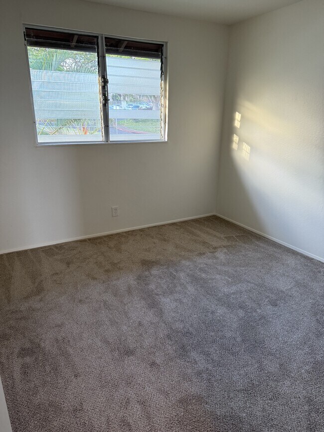Building Photo - 94-1430-1430 Lanikuhana Ave