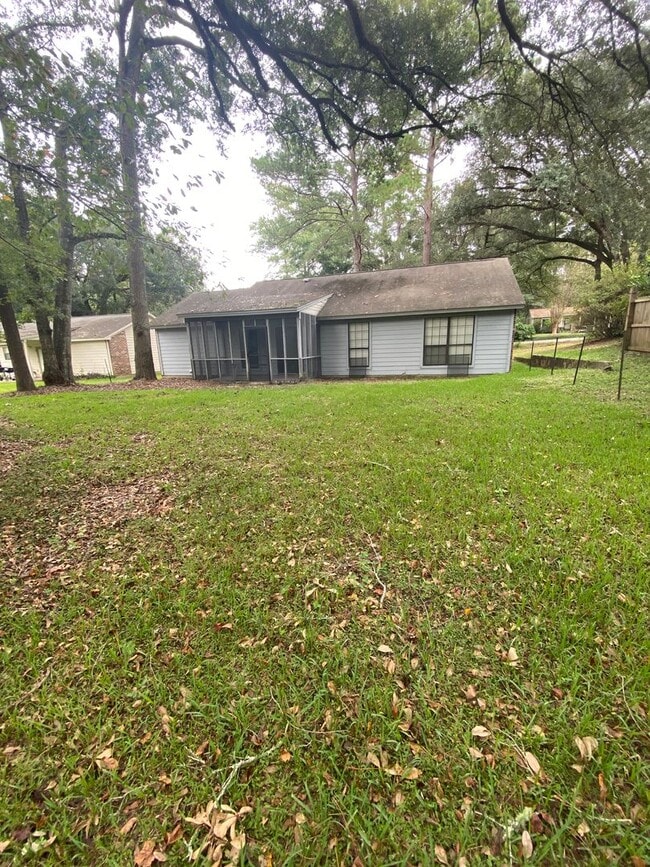 Building Photo - Sprawling home in NW Tallahassee