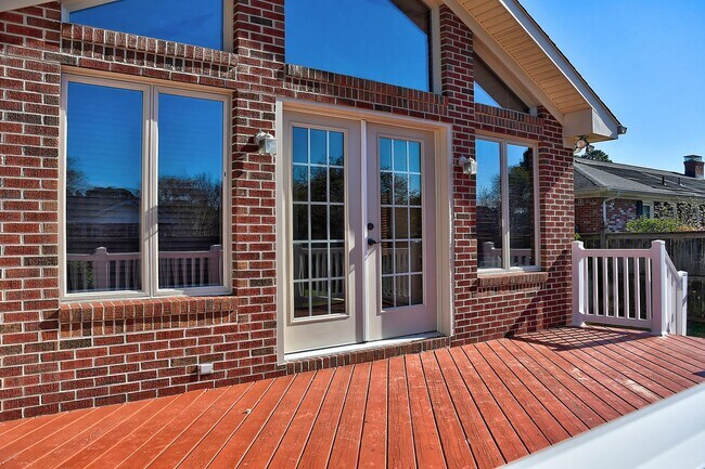 Building Photo - FOR RENT VIRGINIA BEACH