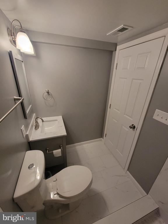 Building Photo - 8702 Castlerock Ct