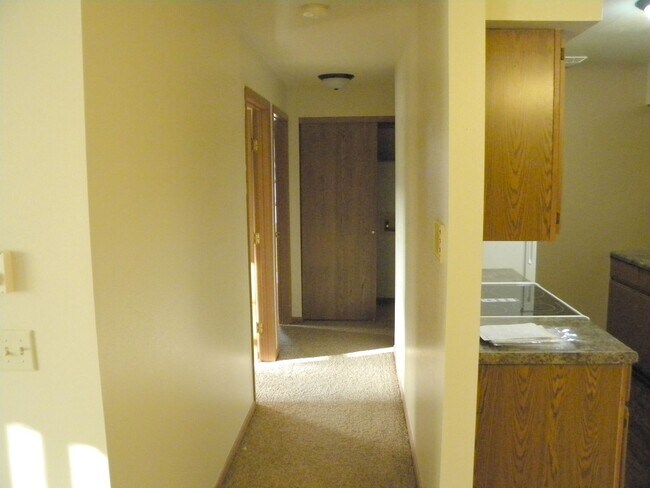 Building Photo - 2235 Sylvan Way