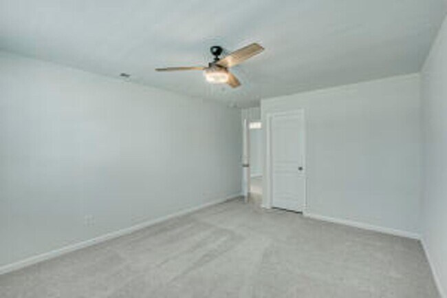 Building Photo - Available March 10th. Beautiful 6 BR/4.5 BA Home in Tanner Plantation!