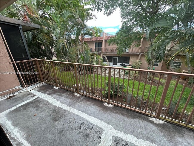 Building Photo - 29 Madrid Ln