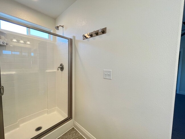 Building Photo - 307 Ninos Dr