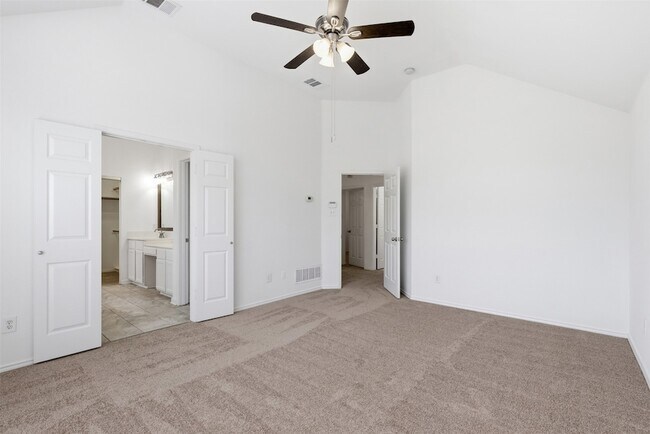 Building Photo - 3221 Corning Dr
