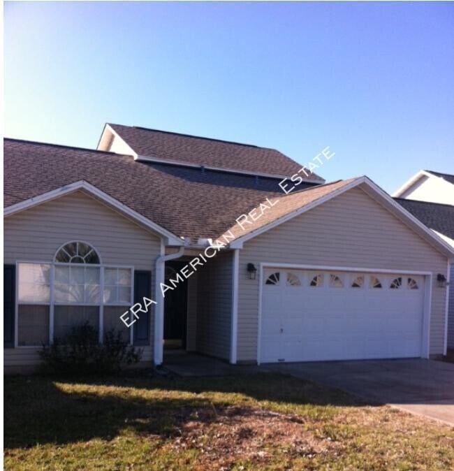Primary Photo - 136 Beach Dr