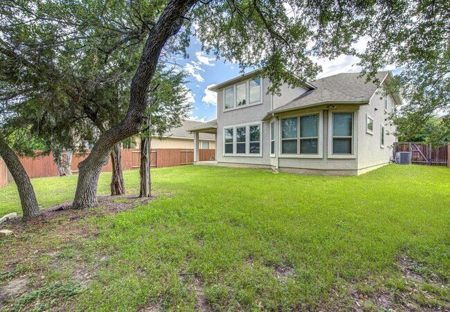 Building Photo - 5821 Viejo Dr