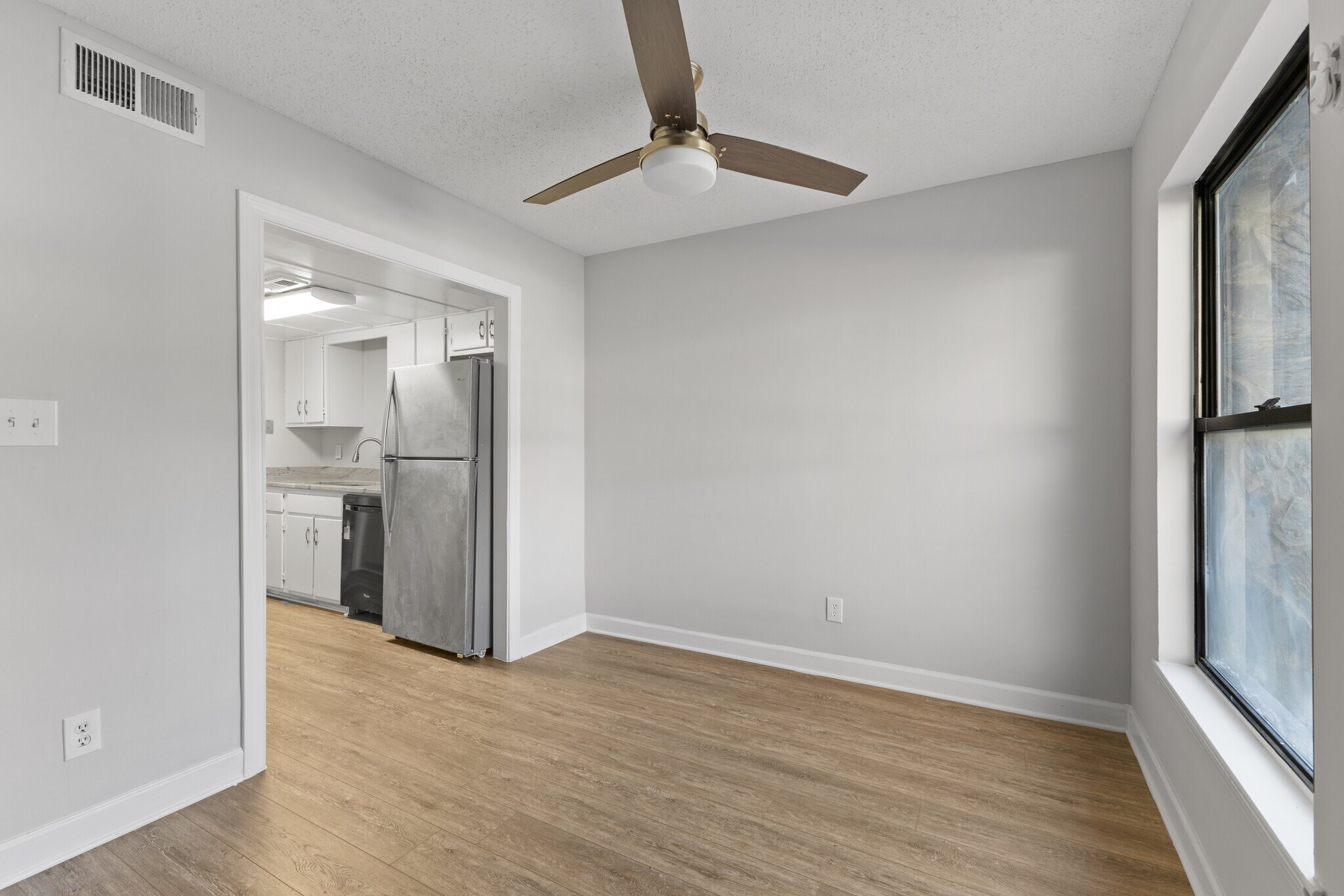 Building Photo - 3887 Moran Way