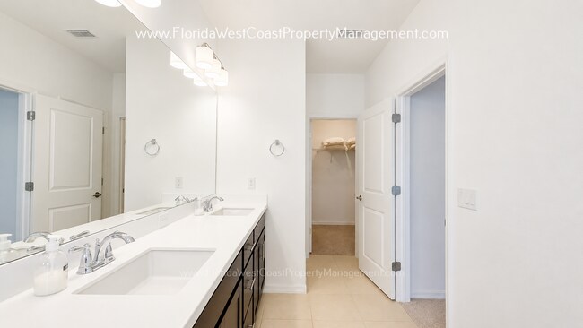 Building Photo - 6394 Grandview Hill Ct