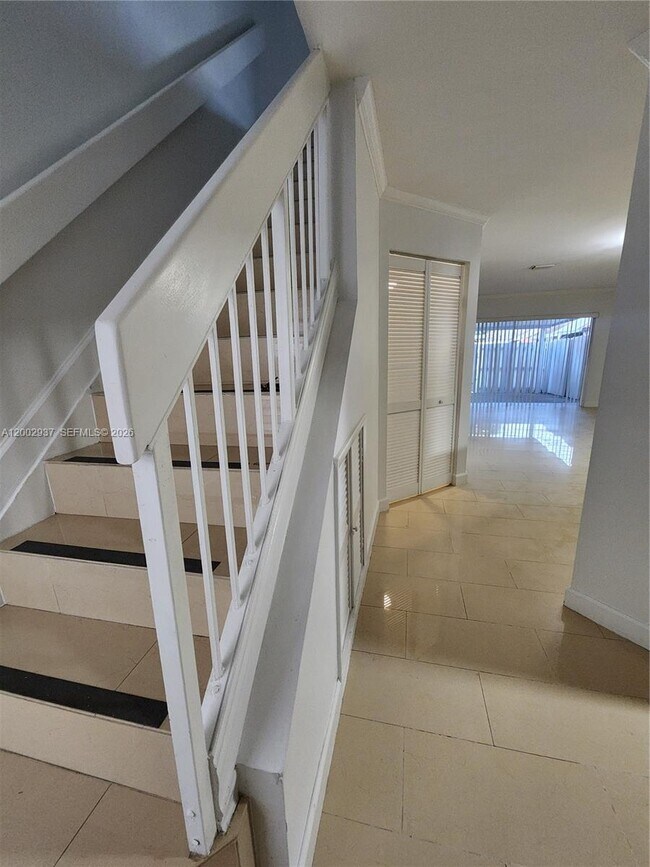 Building Photo - 6485 SW 129th Ave