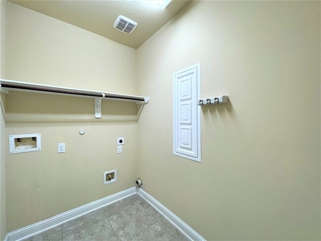 Building Photo - 20747 Redbud Rain Dr