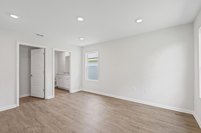 Building Photo - 149 Needle Thrush Cir