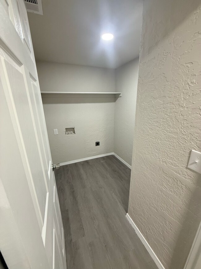 Building Photo - 3513 W 39th St