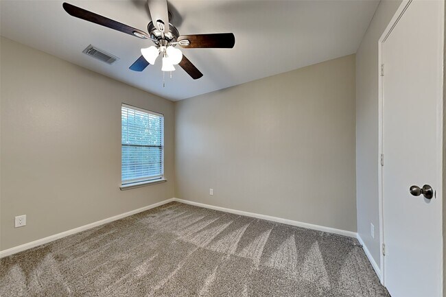 Building Photo - 29527 Legends Stone Dr