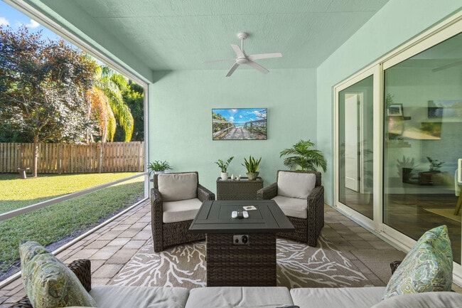 Building Photo - 2532 SE Jason Pl