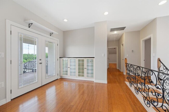 Building Photo - 13819 Lakeview Meadow Dr