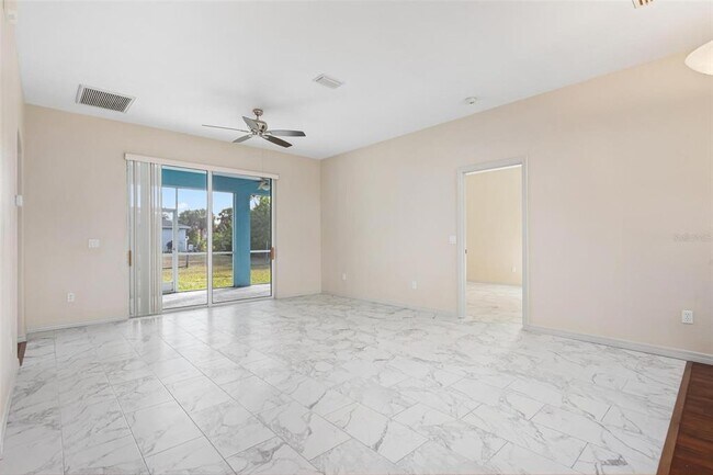 Building Photo - 2280 De Vore St