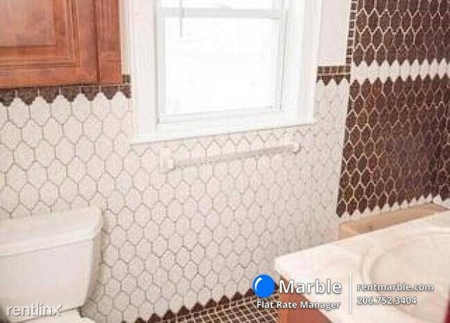 Building Photo - 3 br, 2 bath House - 156 Summit St