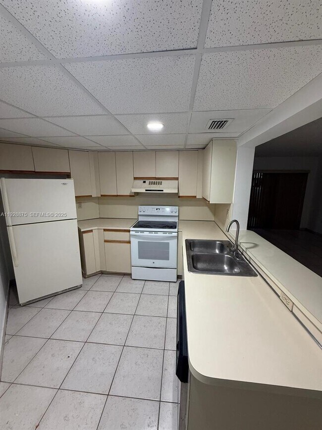 Building Photo - 10257 NW 9th St Cir