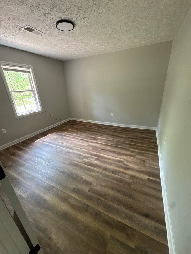 Building Photo - 811 Scott St