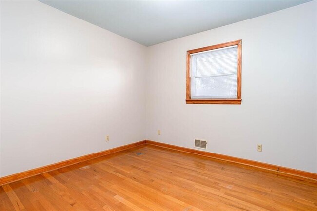 Building Photo - 2663 Hicks Rd