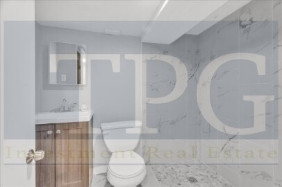 Building Photo - 9901 E Linwood Blvd