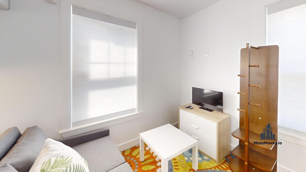 Building Photo - 36 Shepard St