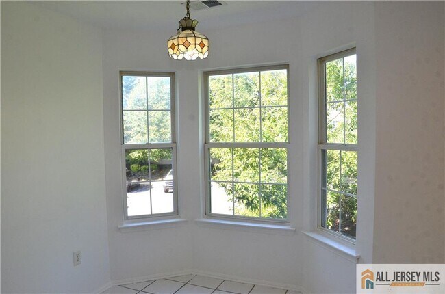 Building Photo - 1704 Cypress Ln