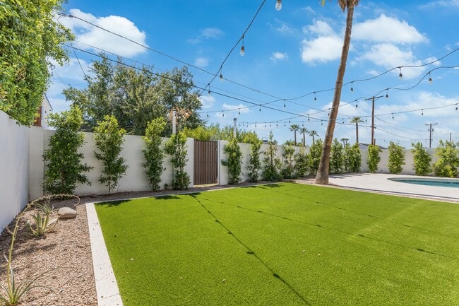 Building Photo - 4427 E Turney Ave