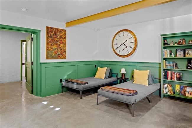 Building Photo - 238 Highland Rd