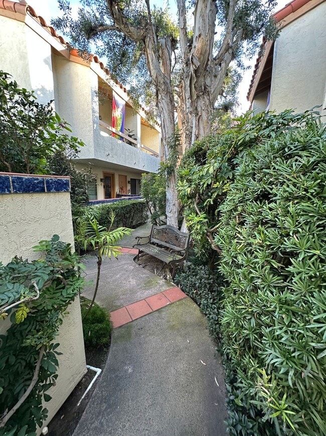 Building Photo - 1221 Essex St