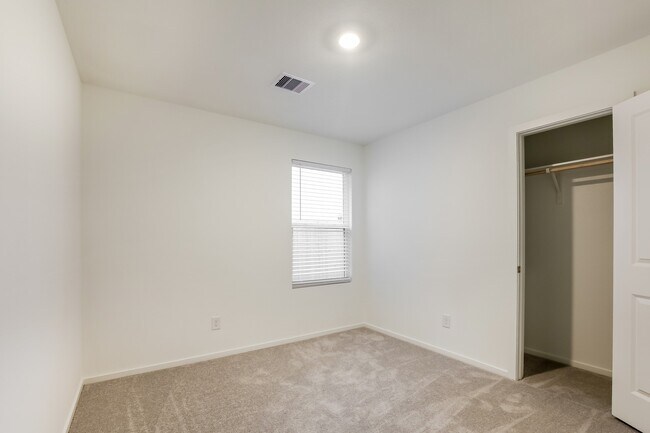 Building Photo - 10819 Bird Of Paradise Ln