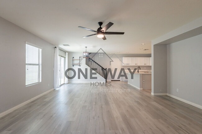 Building Photo - 1057 S Deerfield Ln