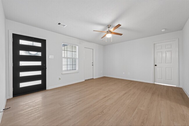 Building Photo - 16348 Ryan Guinn Way