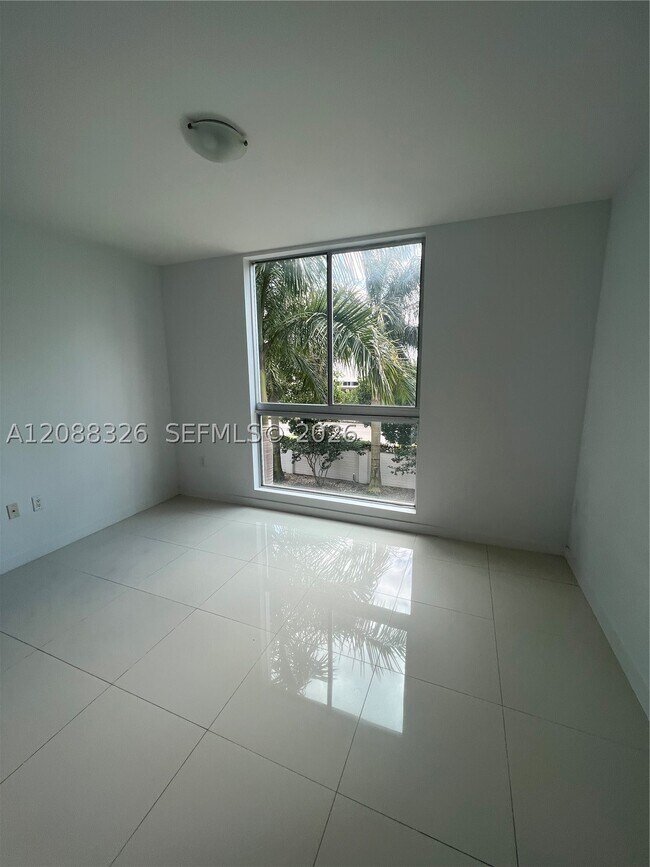 Building Photo - 7661 NW 107th Ave