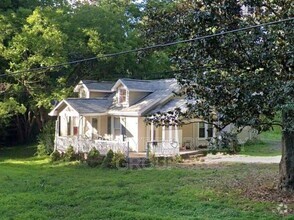 Building Photo - 1722 Glenn School Rd