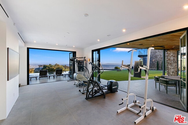 Building Photo - 2020 Cyprean Dr